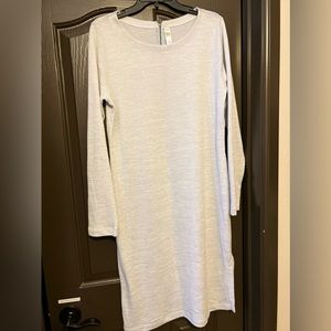 Worn 1 time but beyond cute and comfy